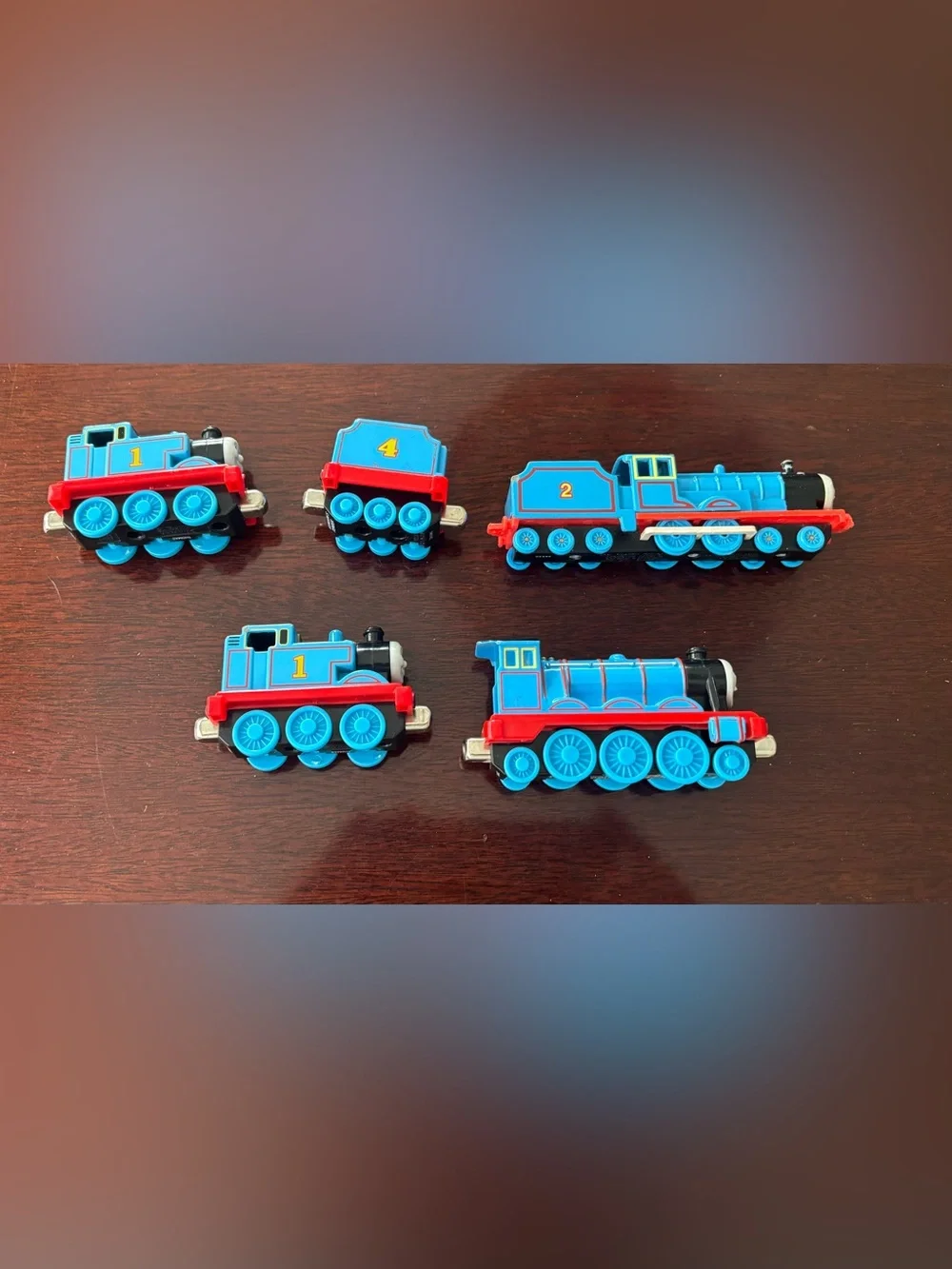 Thomas & Friends Blue and Red Mini Engine Pack - 5 Pieces